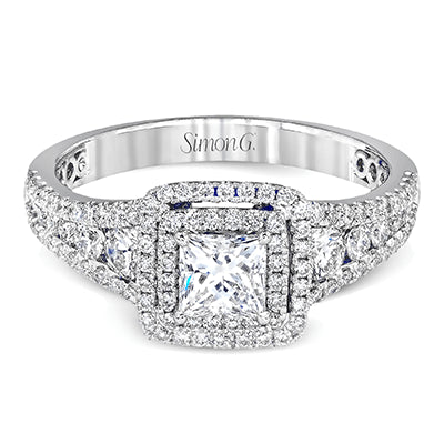 Engagement Ring in 18k Gold with Diamonds