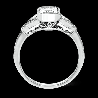 Engagement Ring in 18k Gold with Diamonds