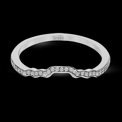 Engagement Ring in 18k Gold with Diamonds