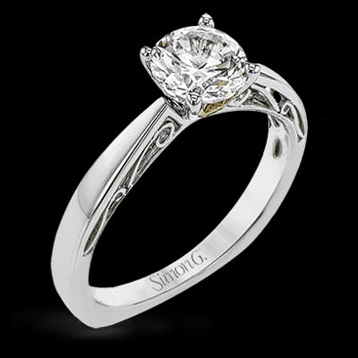 Engagement Ring in 18k Gold