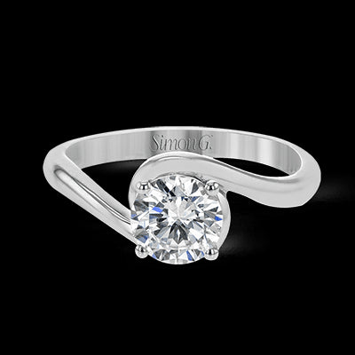 Engagement Ring in 18k Gold