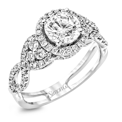 Engagement Ring in 18k Gold with Diamonds