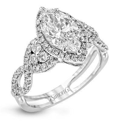 Engagement Ring in 18k Gold with Diamonds