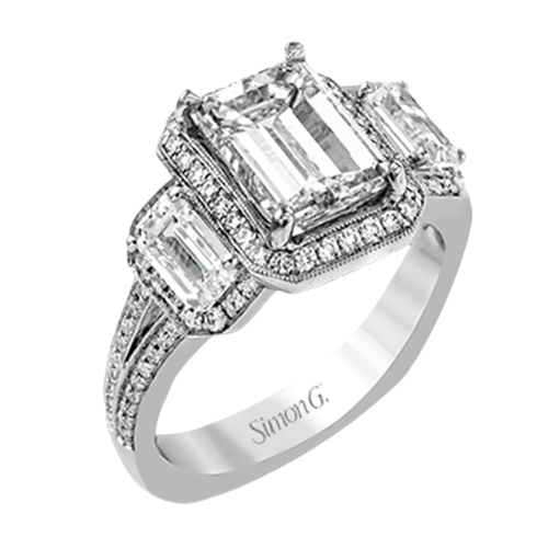 Engagement Ring in 18k Gold with Diamonds