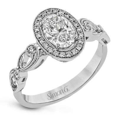 Engagement Ring in 18k Gold with Diamonds