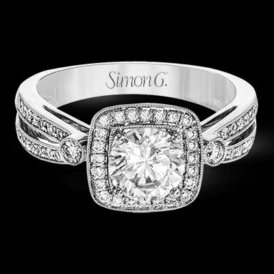 Engagement Ring in 18k Gold with Diamonds