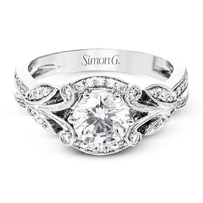 Engagement Ring in 18k Gold with Diamonds