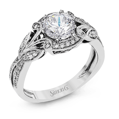 Engagement Ring in 18k Gold with Diamonds
