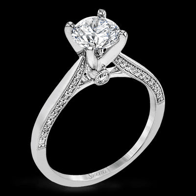 Engagement Ring in 18k Gold with Diamonds