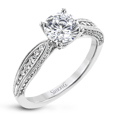 Engagement Ring in 18k Gold with Diamonds