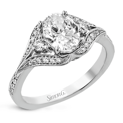 Engagement Ring in 18k Gold with Diamonds