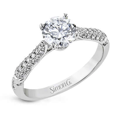 Engagement Ring in 18k Gold with Diamonds