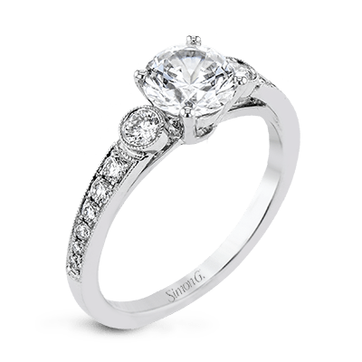 Engagement Ring in 18k Gold with Diamonds